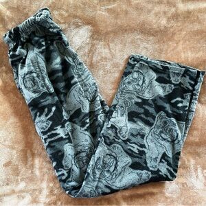 7 Apparel Women’s Gray and Black Bulldog Print Pajama Pants Bottoms Pockets L